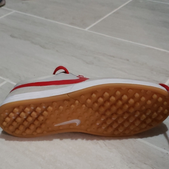 Nike golf shoes - Picture 3 of 3